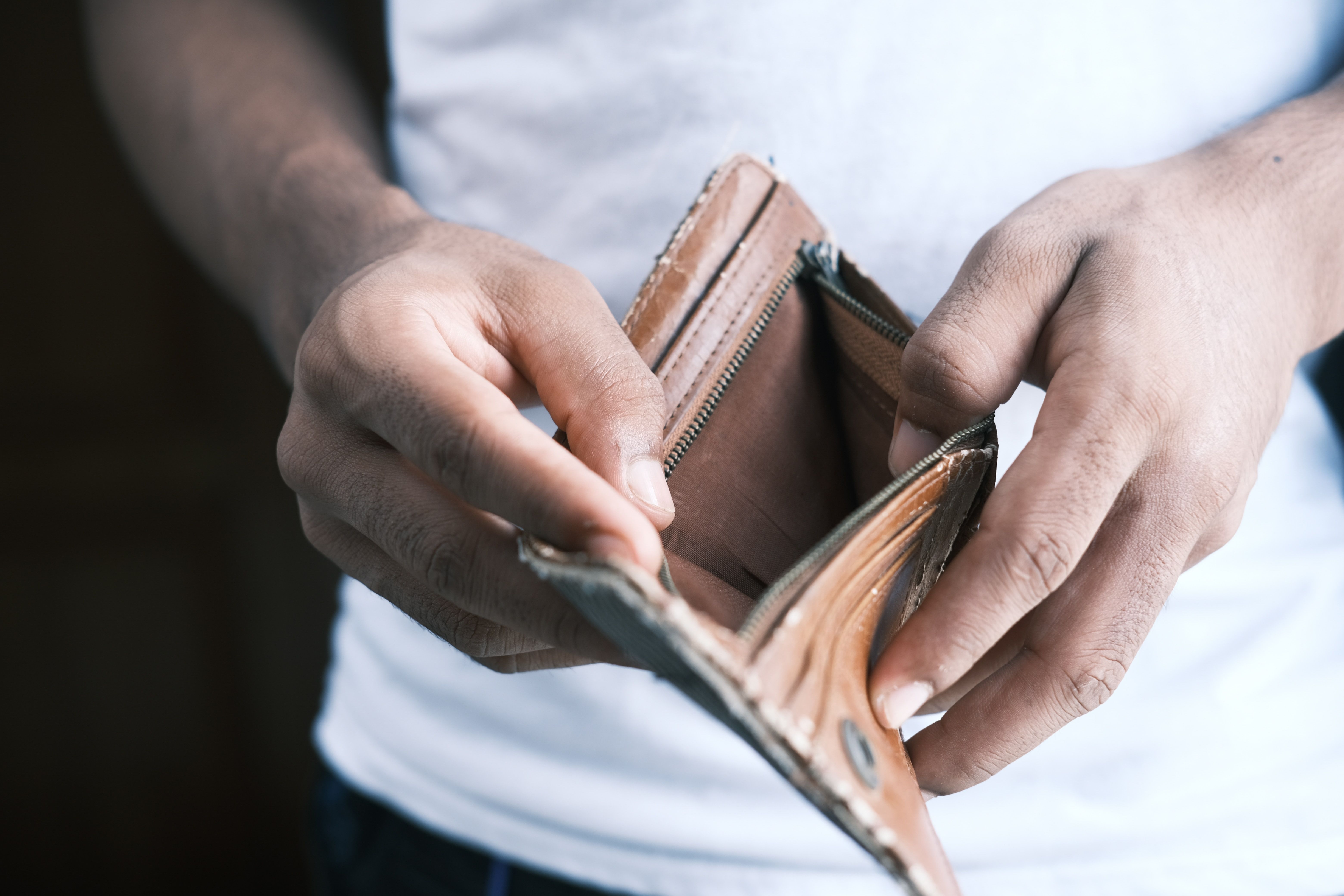 Is it mandatory to fulfill personal income tax obligations?
